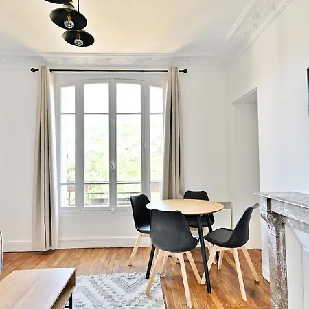 Apartment Spacieux Et Paisible Magnifique Vue Puteaux
